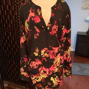 NWOT AVA VIV Black Floral Blouse Sz 4X